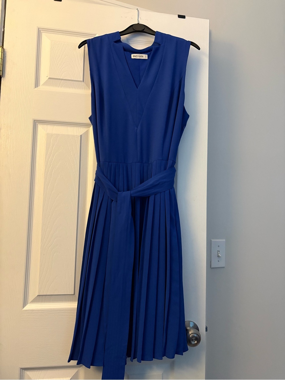 Grace Karin Sleeveless V-Neck Pleated Midi Dress in Royal Blue
